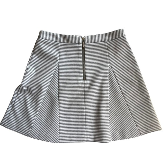 Michael Michael Kors Women’s size 2 Gray Striped A-Line Flare Mini Skirt - Picture 8 of 9